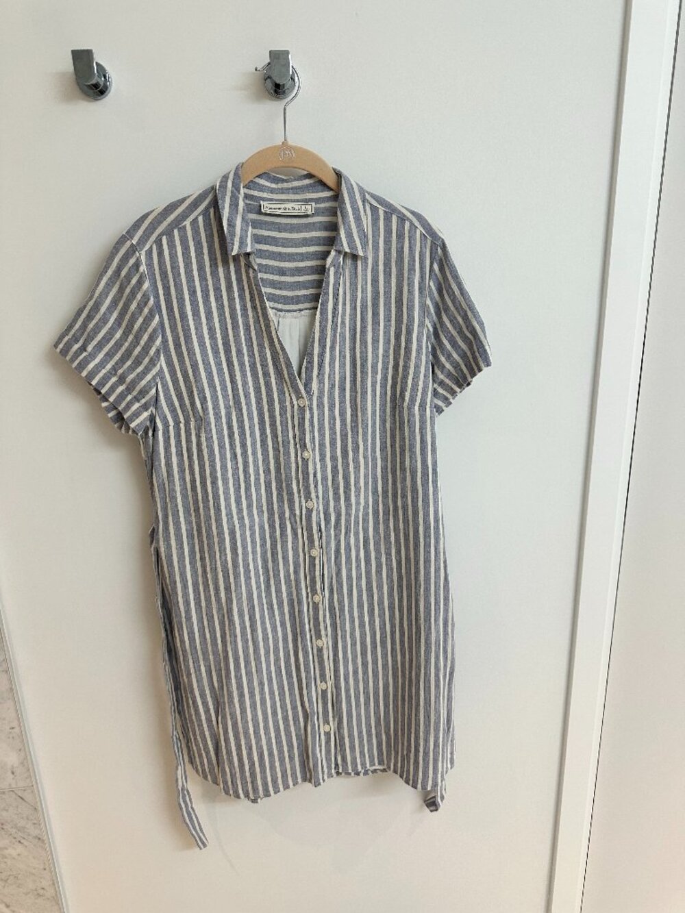 Abercrombie & Fitch Blue and White Striped Mini Shirt Dress - Picture 2 of 12